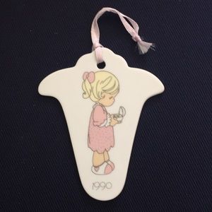 Precious Moments Collectible Easter Seals 1990